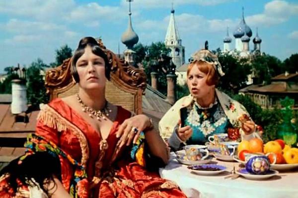 Сервиз «Красавица» в фильме «Женитьба Бальзаминова». Сервиз «Красавица» в фильме «Женитьба Бальзаминова».