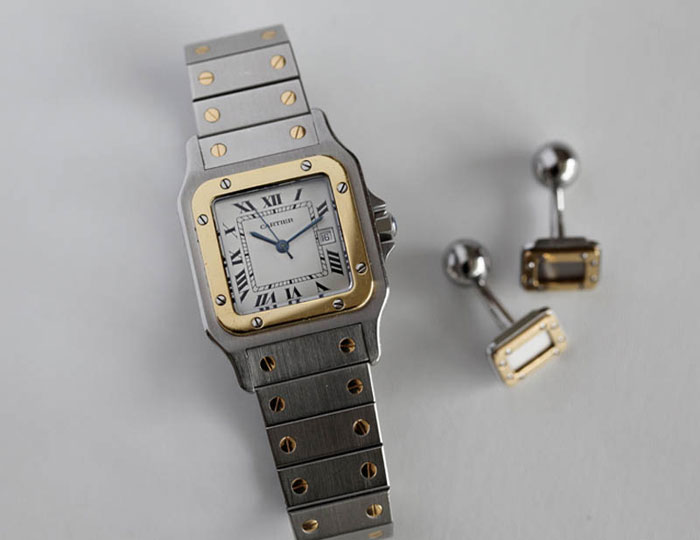 Часы из серии Santos. Производство компании Cartier