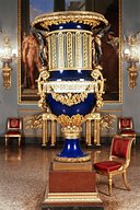 Ваза Севрской фарфоровой фабрики. Мрамор, золоченая бронза. П.-Ф. Томир. Франция Ваза Севрской фарфоровой фабрики. Мрамор, золоченая бронза. П.-Ф. Томир. Франция