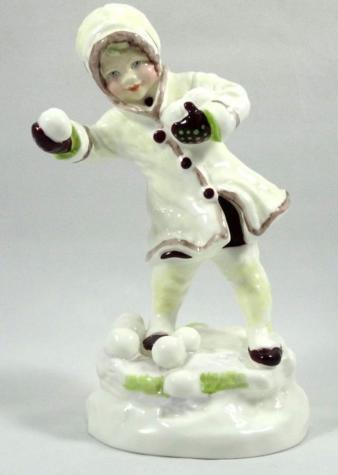 Статуэтка «Игра в снежки». Royal Worcester. 1965-1975 гг. 