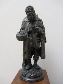 Бронзовая копия скульптуры «Нищий». Л.В. Позен Бронзовая копия скульптуры «Нищий». Л.В. Позен