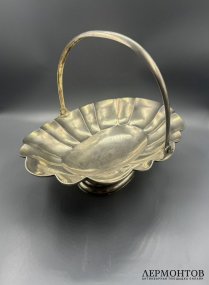 Сухарница с ручкой. Серебро 84 пробы, Россия, 1884 год