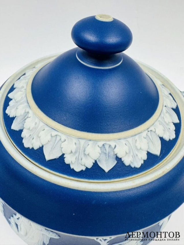 Чайный сервиз в стиле ампир с мифологическими сюжетами. Фарфор, Wedgwood, Англия, середина 20 века