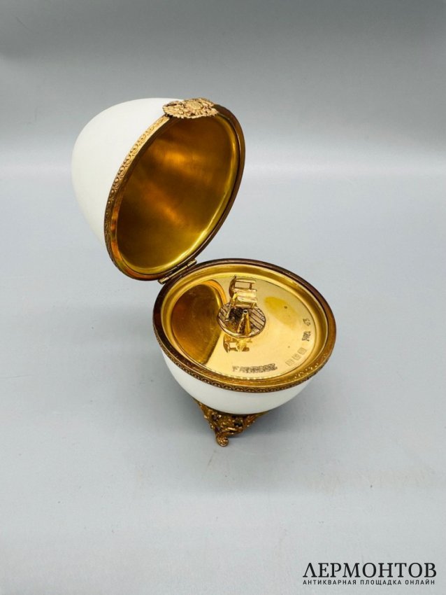 Пасхальное яйцо «Режиссёру». Серебро 925 пробы, фарфор, Faberge, Франция
