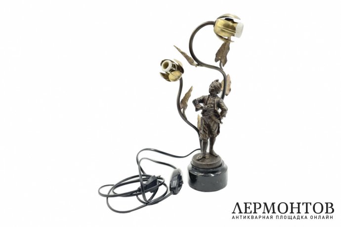 Настольная лампа со скульптурой Араба в стиле Модерн. Зап. Европа, 1900-е гг. Шпиатр.