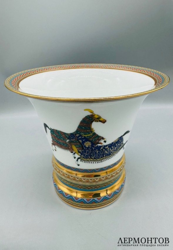Ваза «Cheval d'Orient». Фарфор, Hermès, Франция