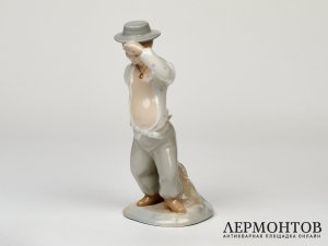 Статуэтка «Гуляка». Фарфор, M. Requena, Испания, 1970-е годы