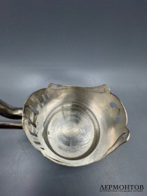 Подстаканник в стиле модерн. Серебро 84 пробы, мастер Постников, Россия, 1908–1917 годы