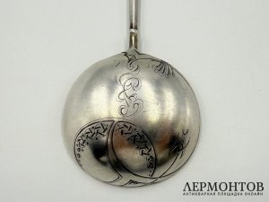Ложка для меда и варенья в ст. Модерн. Россия, 1900-е гг. Серебро 84 пробы.