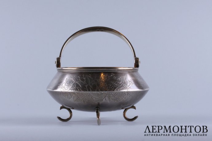 Чайный набор из сахарницы и сливочника. А. Фульд Серебро 84 пробы. Россия, XIX в.