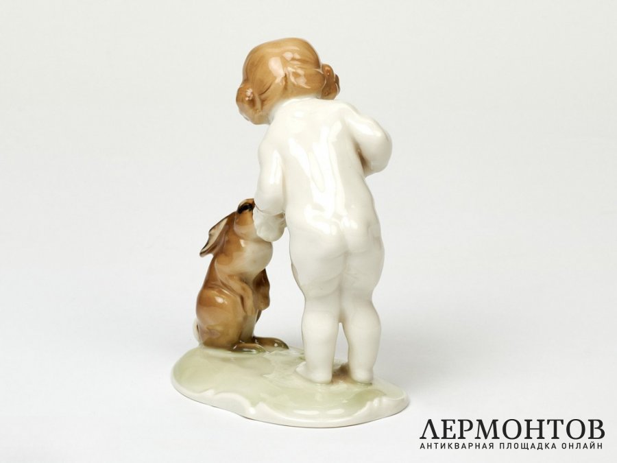 Статуэтка «Девочка с зайцем». Фарфор, Hutschenreuther, Германия, 1955–1968 годы