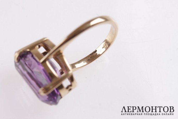 Кольцо с аметистом 12,5 ct. Золото 585 пробы. США 