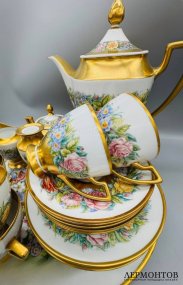 Чайный сервиз «Русская старина». Фарфор, роспись, мастерская Лады Быстрицкой, Россия, 2009 год