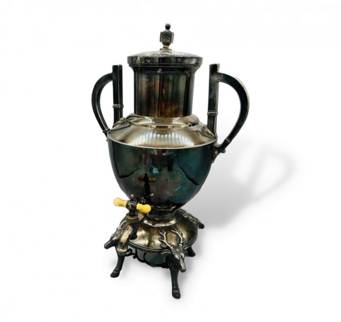 Бульотка с оленями. Металл, серебрение, Meriden Silver Plate Co., США, конец 19 века