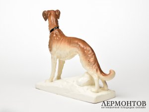 Статуэтка «Борзой». Фарфор, Royal Dux, Чехословакия, 1918–1938 годы