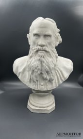 Бюст Л. Н. Толстого. Бисквит, Товарищество Кузнецова, Россия, начало 20 века