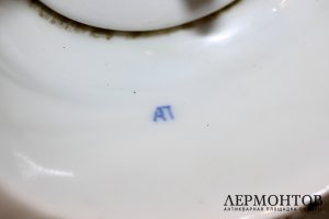 Ваза фарфоровая, амфорная с изображением цветов. Завод Попова. 