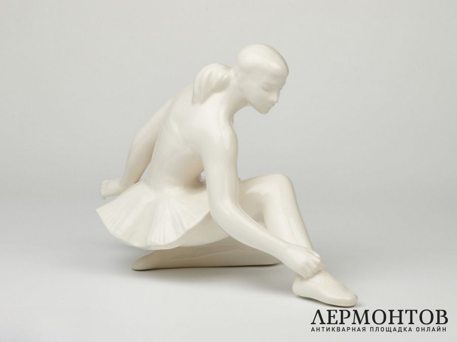 Статуэтка «Балерина». Керамика, Keramia Znojmo, Чехословакия, 1951–1970 годы