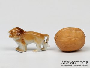Статуэтка «Лев». Фарфор, Lippelsdorf, Германия, 1950–1970 годы