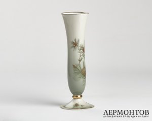 Ваза «Сосновая ветка». Фарфор, Rosenthal, Германия, 1940 год