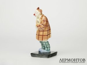 Статуэтка «Клоун с цветком». Ditmar-Urbach, Чехословакия, 1930 год