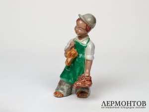 Статуэтка «Сапожник». Керамика, Венгрия, 1950 год