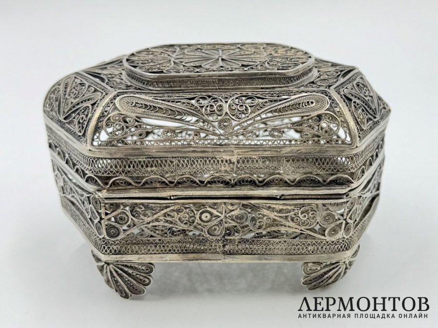 Большая шкатулка. Россия, 1960-70 гг. Серебро 925 пробы, скань.