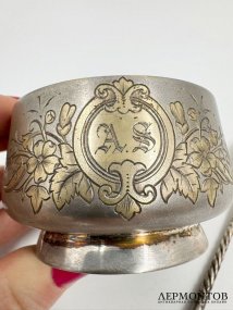 Солонка с ложечкой. Серебро 84 пробы, золочение, Г. Сбитнев, Россия, 1895 год