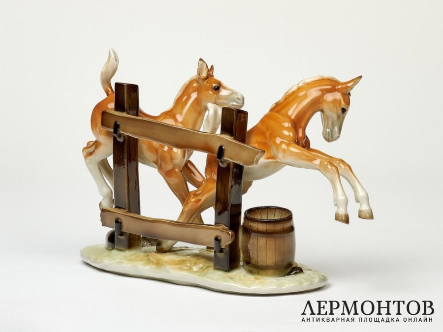 Статуэтка «Резвящиеся жеребята». Фарфор, Lorenz Hutschenreuther, Германия, 1970–1985 годы