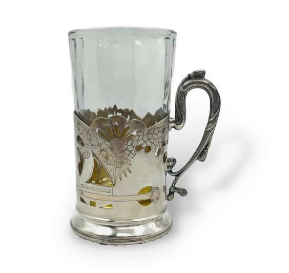 Подстаканник в стиле модерн со стаканом. Серебро 84 пробы, С. Казаков, Россия, 1908–1917 годы