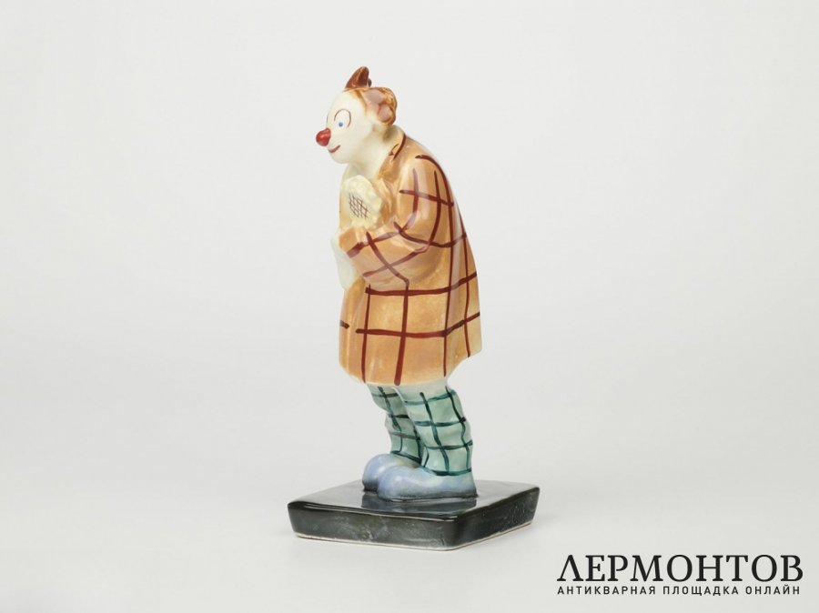 Статуэтка «Клоун с цветком». Ditmar-Urbach, Чехословакия, 1930 год