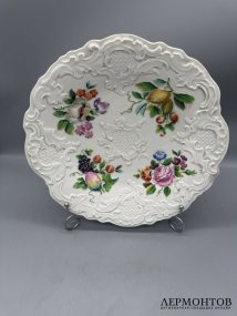 Блюдо с цветочными букетами и рельефом. Фарфор, роспись, Meissen, Германия, 19 век