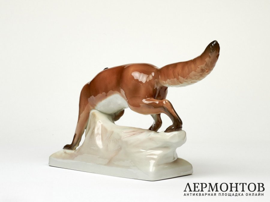 Статуэтка «Лиса». Фарфор, Plaue, Германия, 1907–1927 годы