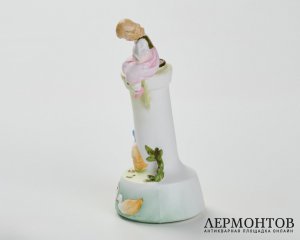 Ваза «Девочка с корабликом и утками». Бисквит, Conta & Boehme, Германия, рубеж XIX–XX веков