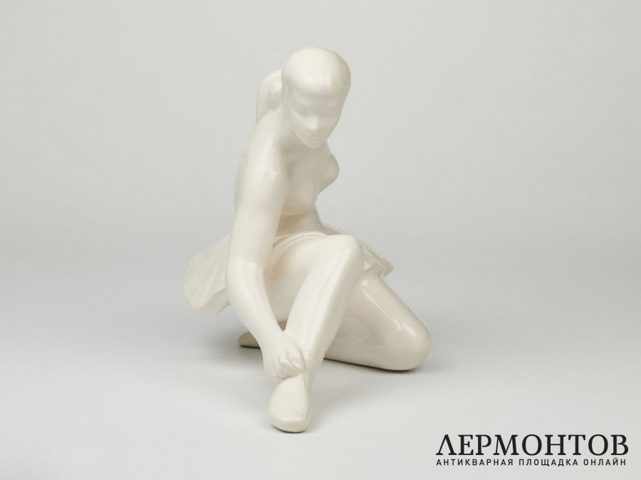 Статуэтка «Балерина». Керамика, Keramia Znojmo, Чехословакия, 1951–1970 годы