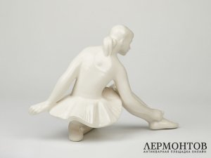 Статуэтка «Балерина». Керамика, Keramia Znojmo, Чехословакия, 1951–1970 годы