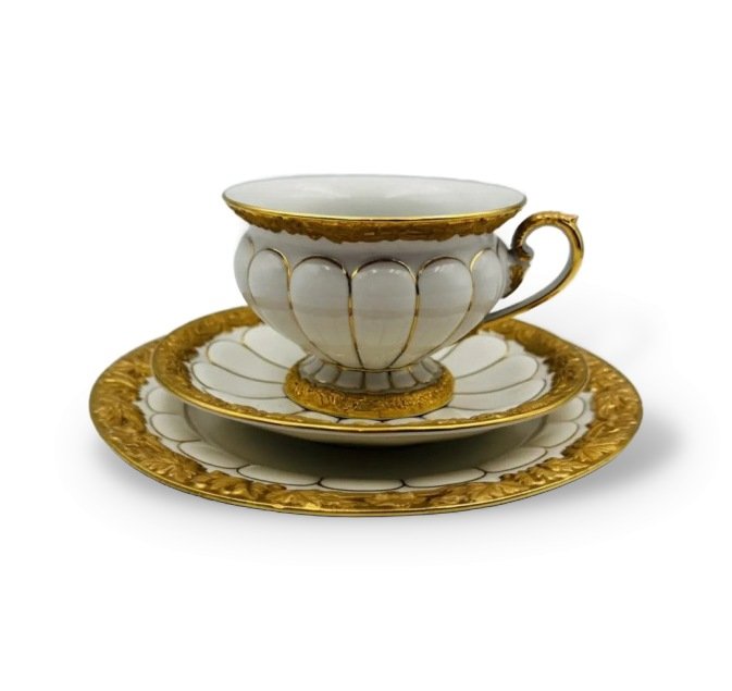 Чайное трио «X-форма» с золотом. Фарфор, Meissen, Германия, 20 век