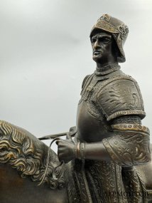 Скульптура «Конная статуя кондотьера Коллеони». Бронза, по модели А. дель Верроккьо, 