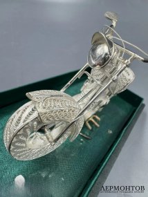 Статуэтка «Мотоцикл Harley-Davidson». Серебро 925 пробы, скань, современная работа