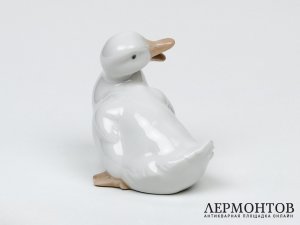 Статуэтка «Утёнок». Фарфор, NAO by Lladró, Испания, 1980-е годы