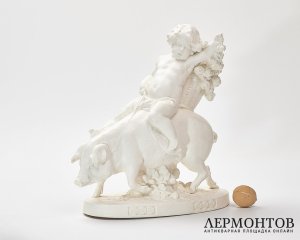 Статуэтка «Путти на свинье». Полуфарфор, Ernst Wahliss, Австрия, конец XIX – начало X