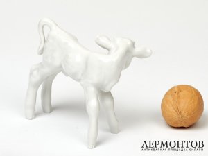 Статуэтка «Теленок». Фарфор, Meissen, Германия, 1930–1940 годы