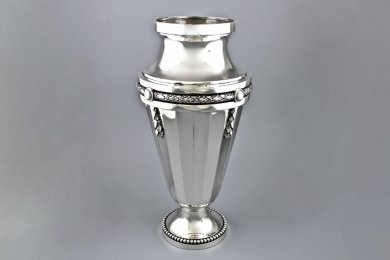 Серебряная ваза для цветов. Tetard. Серебро 950 пробы. Франция, XX в.