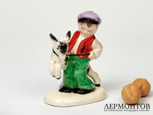 Статуэтка «Мальчик с козлёнком». Фарфор, Sitzendorf, Германия, середина XX века