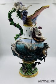 Кувшин «Вода» из серии «Четыре стихии». Фарфор, роспись, золочение, Meissen, скульптор И. И. Кендлер, Германия, 2-я половина 19 века