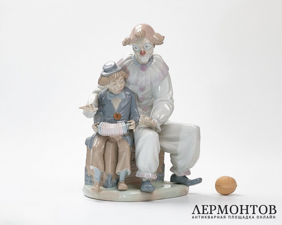 Статуэтка «Клоун. Урок музыки». Фарфор, NAO by Lladró, Испания, 1970–1980-е годы