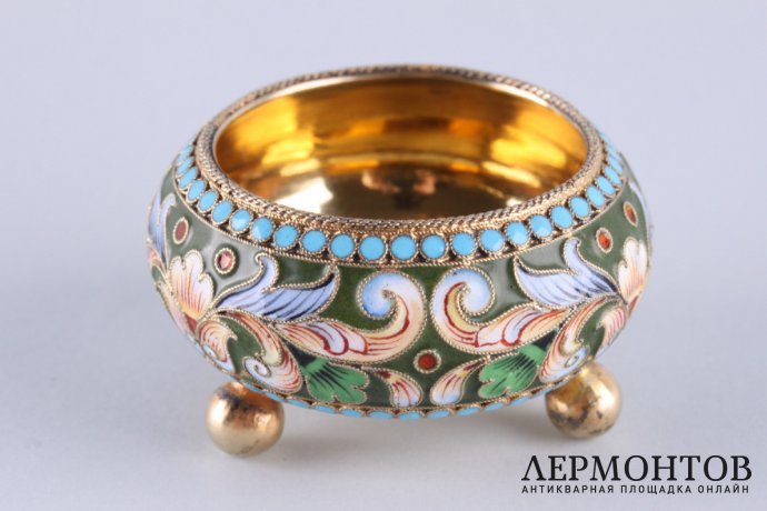 Солонка. Трыкин. Расписная эмаль по скани. Серебро 84 пробы. Россия, 1899-1908 гг.
