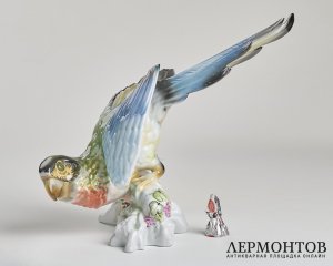Статуэтка «Попугай ара». Фарфор, Iris, Клуж-Напока, Румыния, 1970–1980 годы