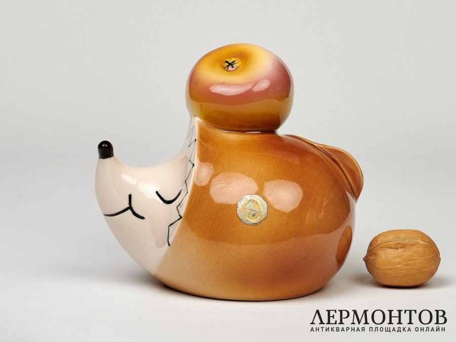 Статуэтка «Ежик с яблоком». Jinokera, Чехословакия, 1960 год