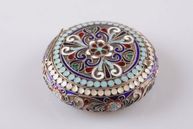 Пудреница. Серебро 916 пробы, эмаль, скань. СССР